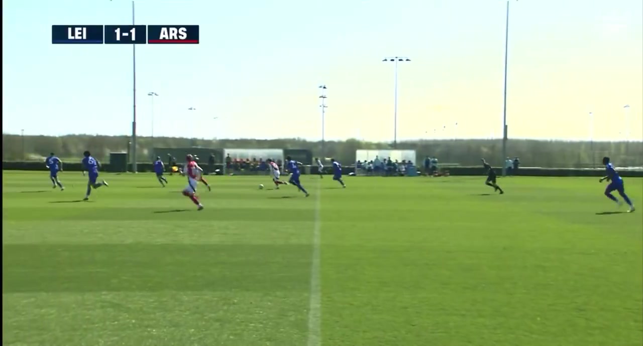 跳级戴帽！阿森纳15岁小将跟一队训练 2天在U18戴帽&2次半场奔袭