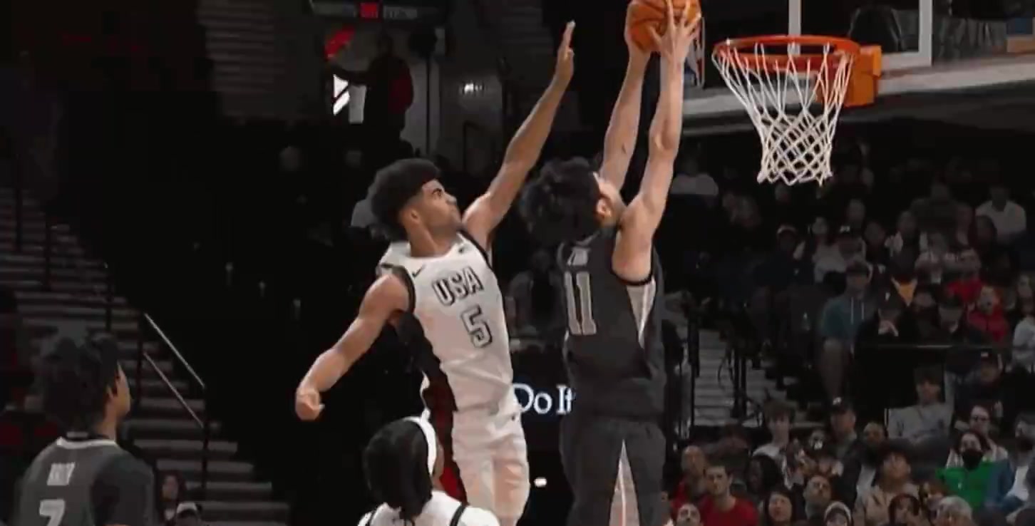 张博源耐克峰会6分钟6分&献双手扣篮 助国际队半场领先美国队9分