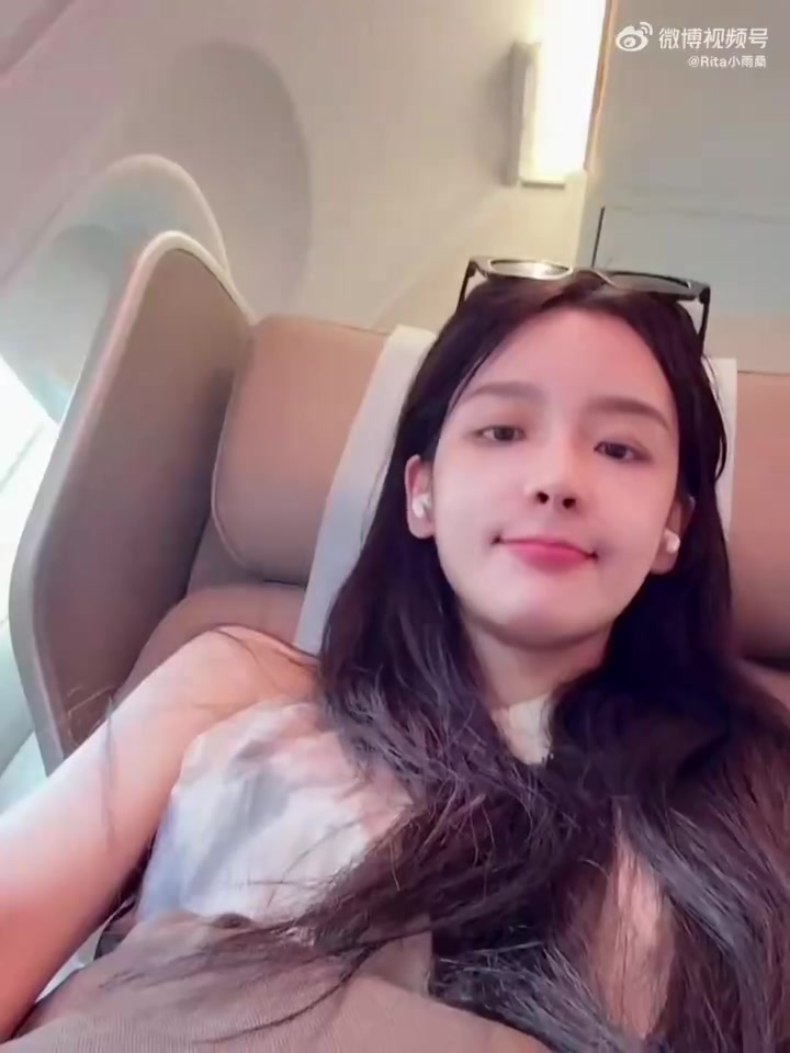 就好这口啊紫啧?解说Rita分享视频：出差vlog极速版^_−